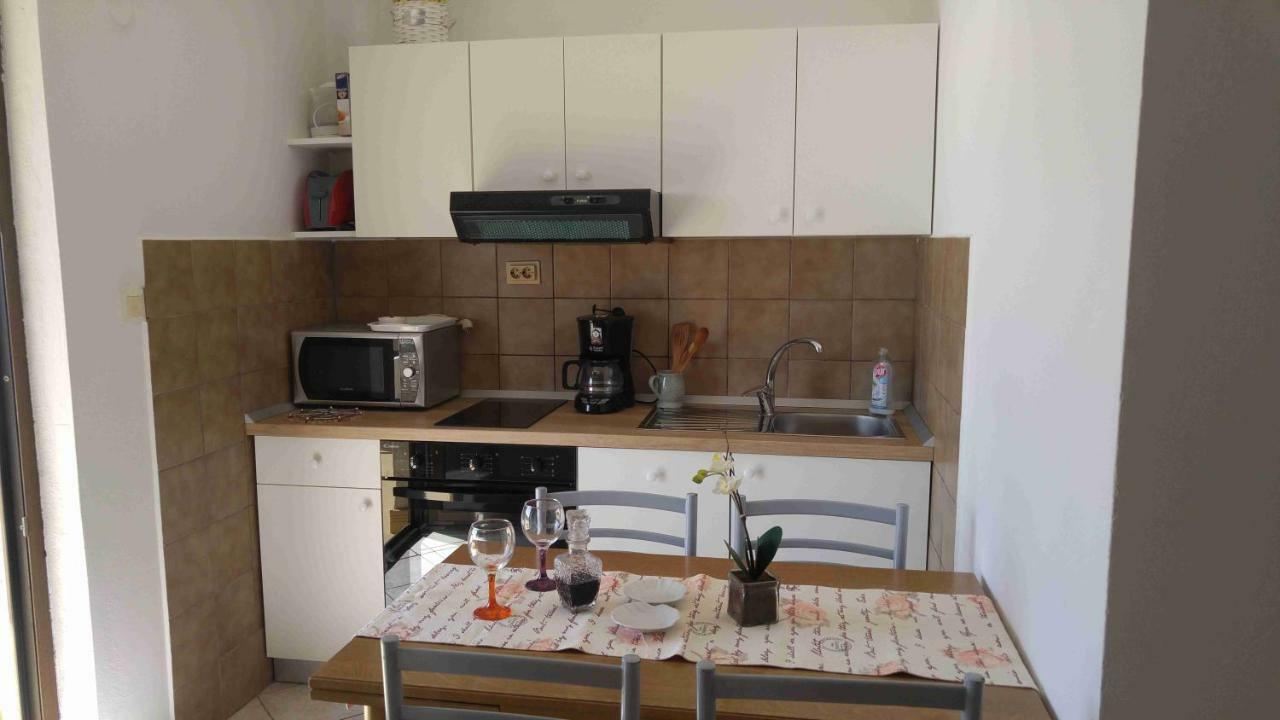 Vera Apartment 1 ロゴズニッツァ エクステリア 写真